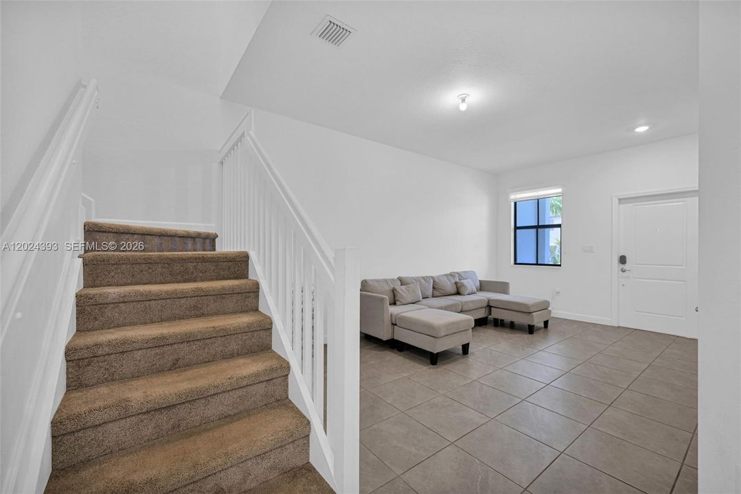 For Sale: $455,000 (4 beds, 2 baths, 1827 Square Feet)