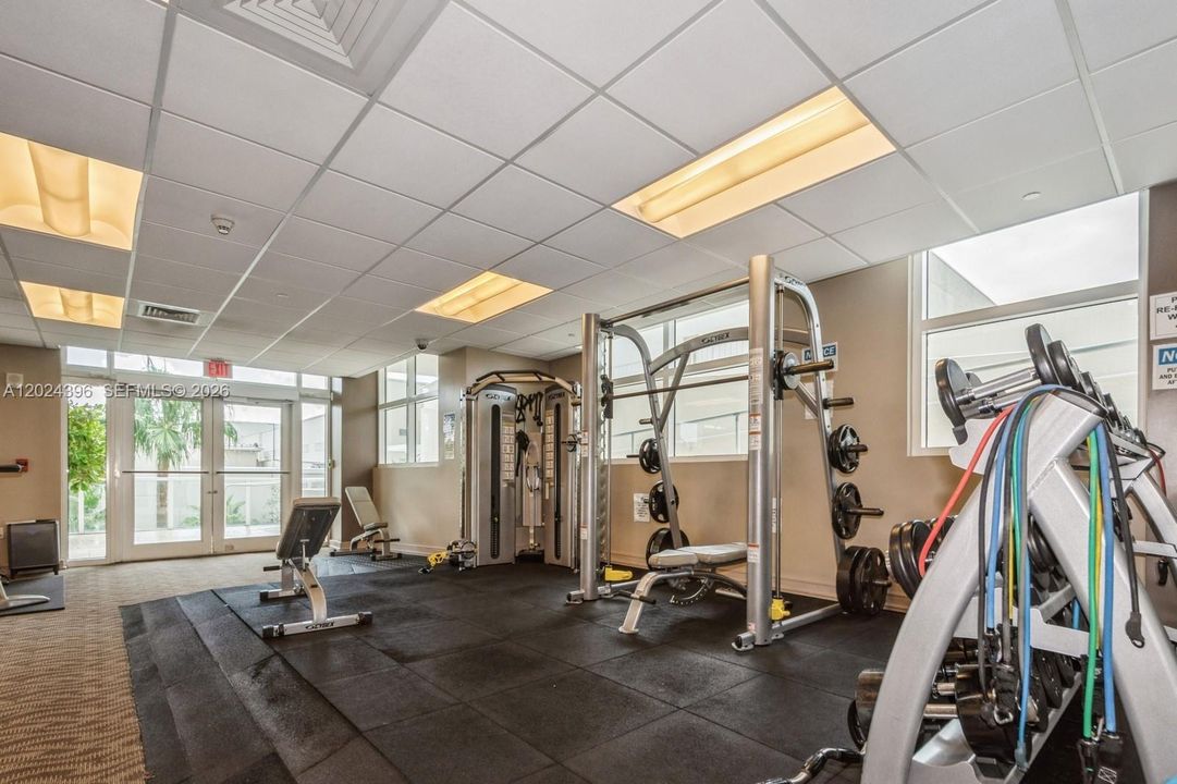 For Sale: $575,000 (1 beds, 1 baths, 1384 Square Feet)