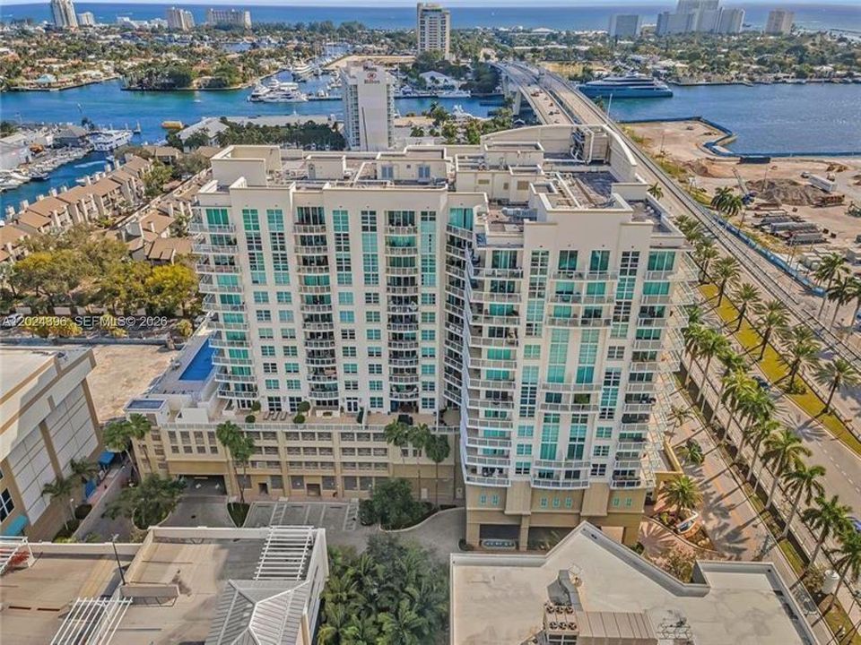 For Sale: $575,000 (1 beds, 1 baths, 1384 Square Feet)