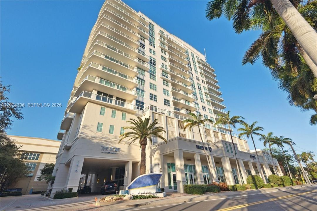 For Sale: $575,000 (1 beds, 1 baths, 1384 Square Feet)