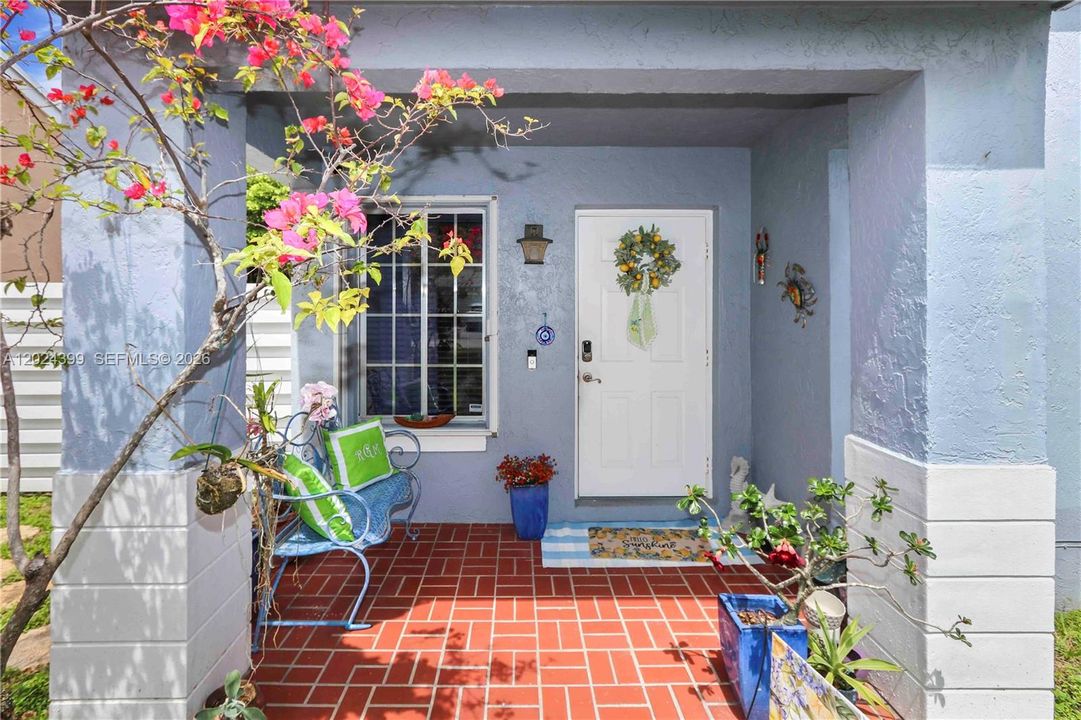 En Venta: $595,900 (3 camas, 2 baños, 1669 Pies cuadrados)