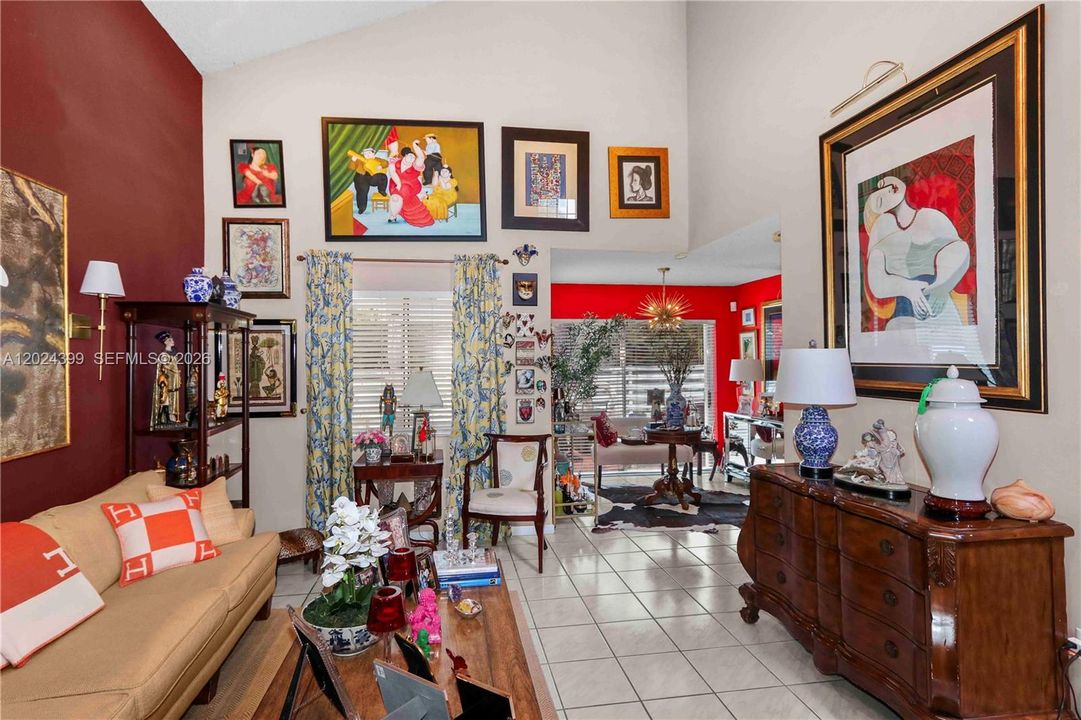 En Venta: $595,900 (3 camas, 2 baños, 1669 Pies cuadrados)