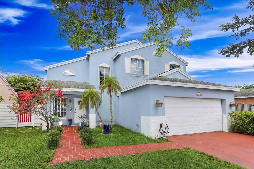 En Venta: $595,900 (3 camas, 2 baños, 1669 Pies cuadrados)