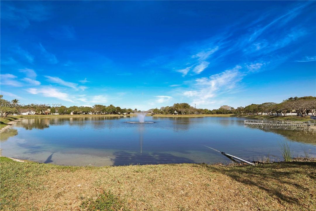 En Venta: $595,900 (3 camas, 2 baños, 1669 Pies cuadrados)