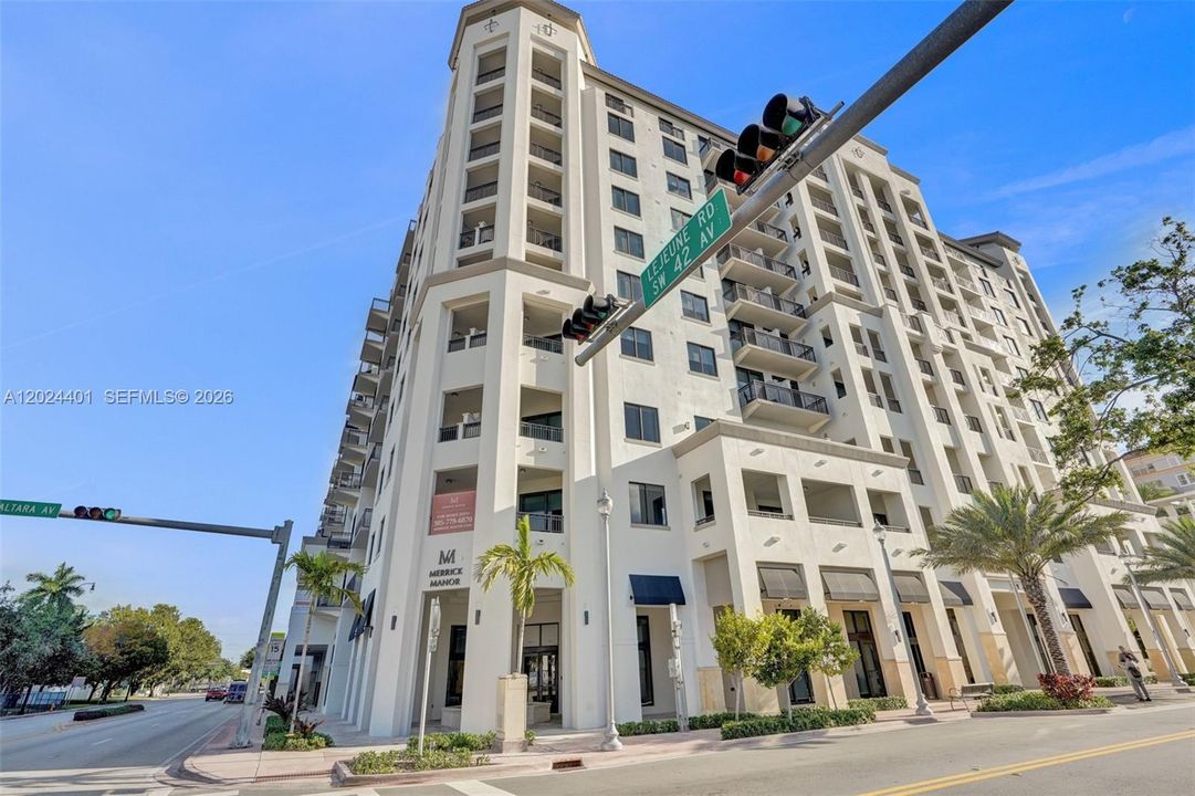 For Rent: $6,300 (3 beds, 2 baths, 1107 Square Feet)