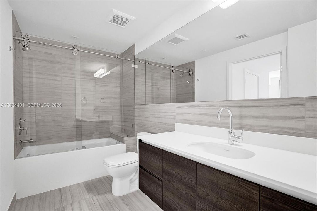 For Rent: $6,300 (3 beds, 2 baths, 1107 Square Feet)