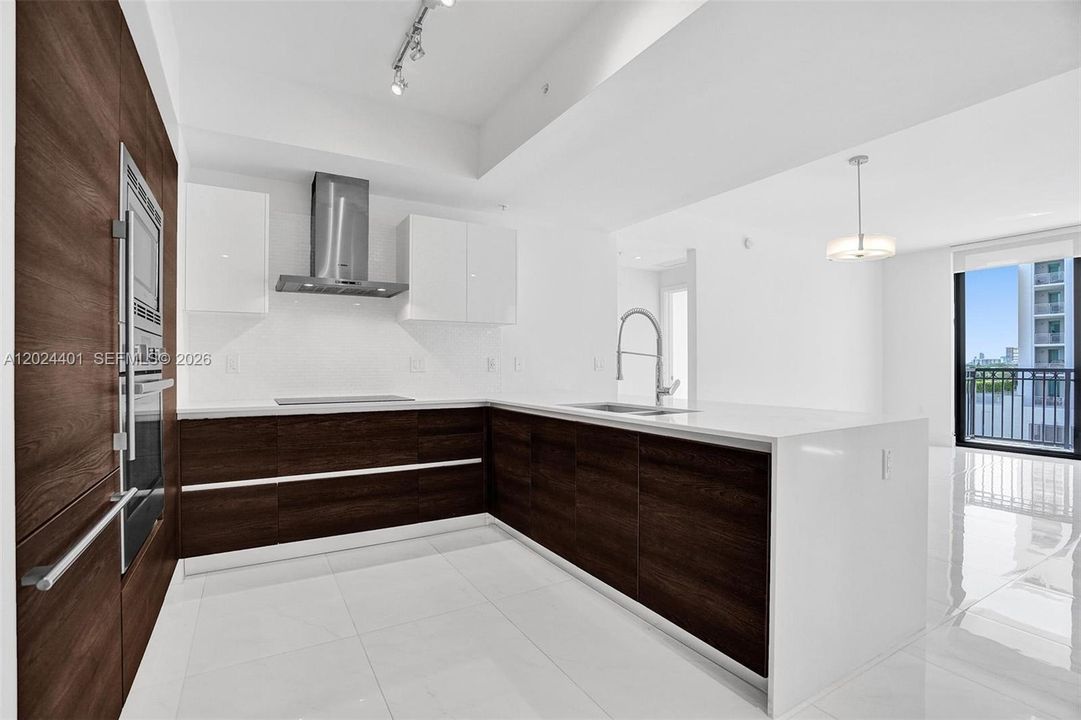 For Rent: $6,300 (3 beds, 2 baths, 1107 Square Feet)
