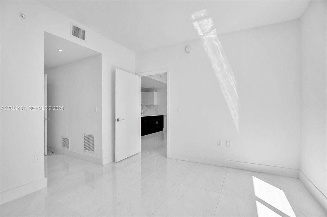 For Rent: $6,300 (3 beds, 2 baths, 1107 Square Feet)