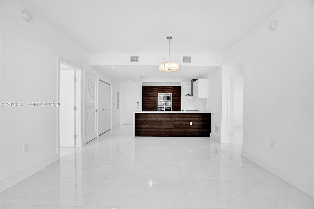 For Rent: $6,300 (3 beds, 2 baths, 1107 Square Feet)