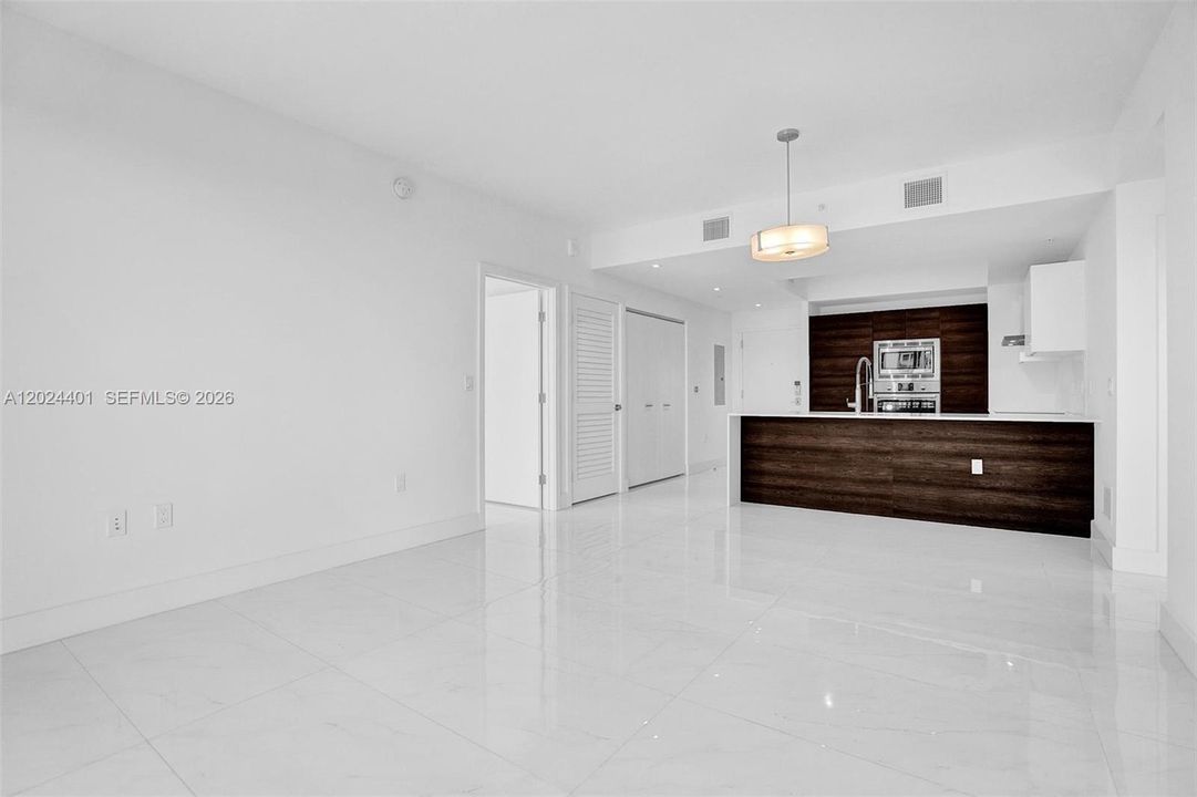 For Rent: $6,300 (3 beds, 2 baths, 1107 Square Feet)