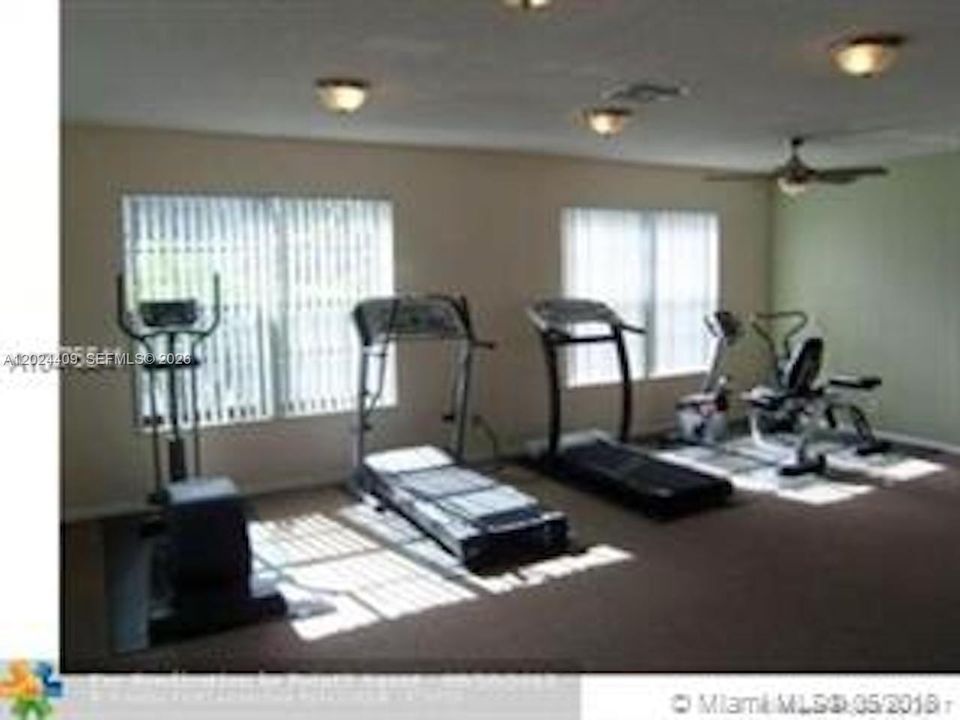 For Rent: $1,450 (1 beds, 1 baths, 760 Square Feet)