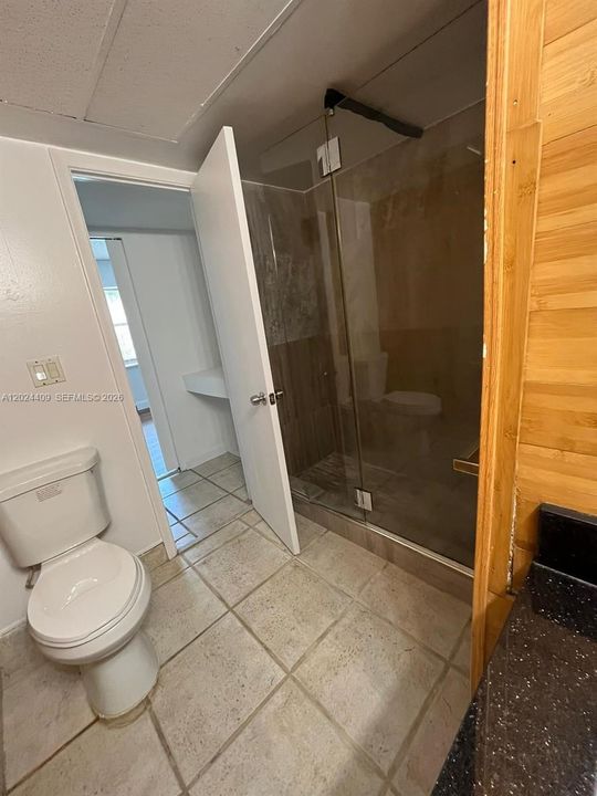 For Rent: $1,450 (1 beds, 1 baths, 760 Square Feet)