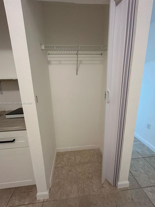 На продажу: $550,000 (3 спален, 2 ванн, 1200 Квадратных фут)