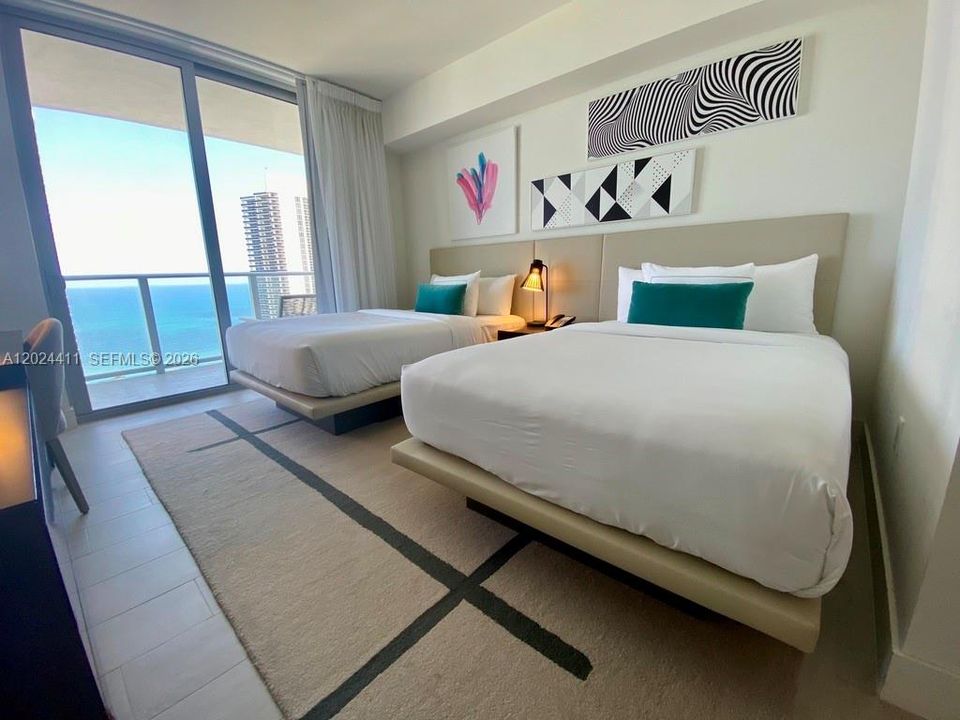 For Sale: $725,000 (2 beds, 2 baths, 1055 Square Feet)