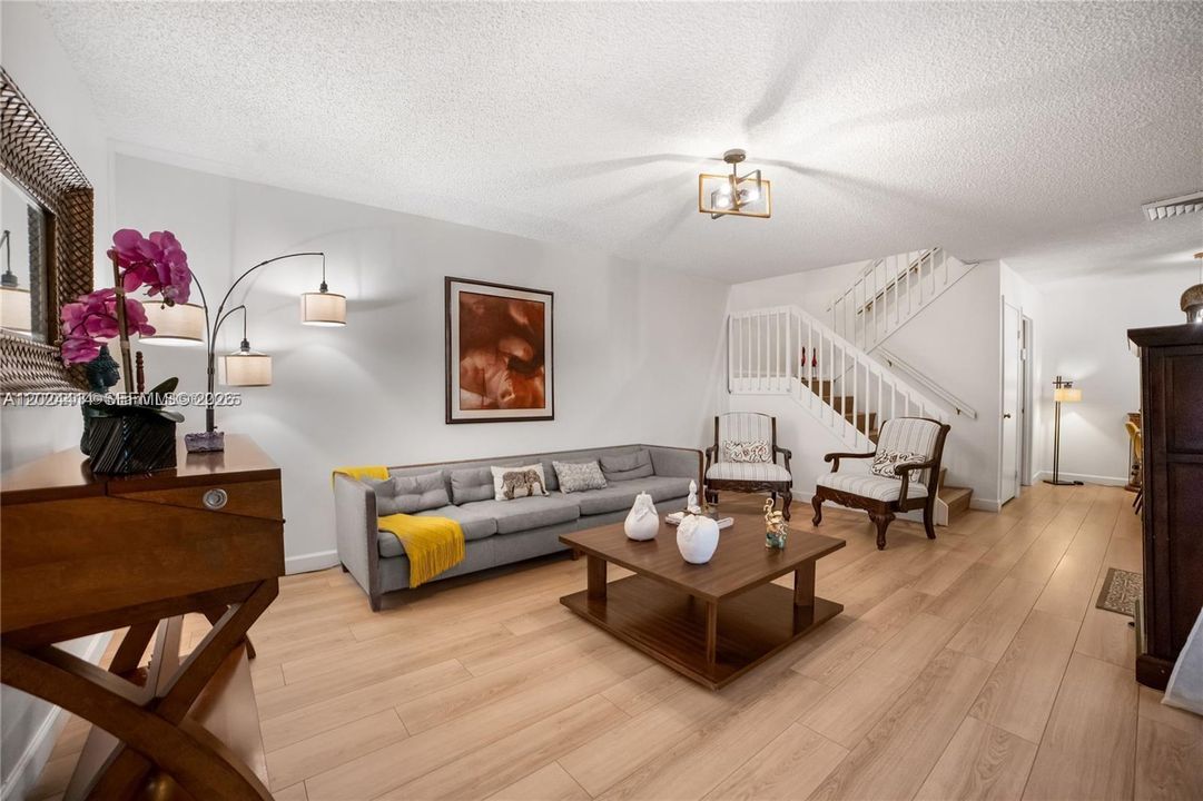 For Sale: $426,900 (3 beds, 2 baths, 1488 Square Feet)
