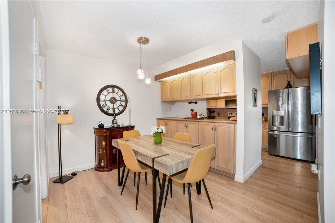 For Sale: $426,900 (3 beds, 2 baths, 1488 Square Feet)