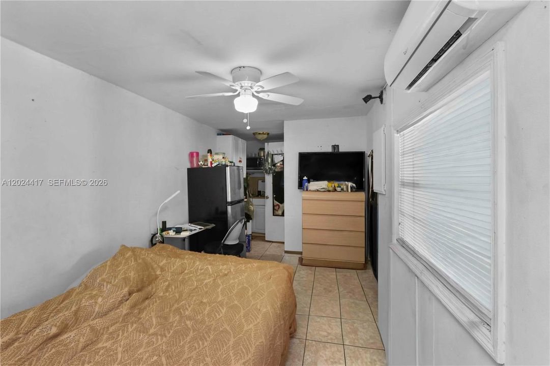For Sale: $185,000 (5 beds, 4 baths, 60696 Square Feet)