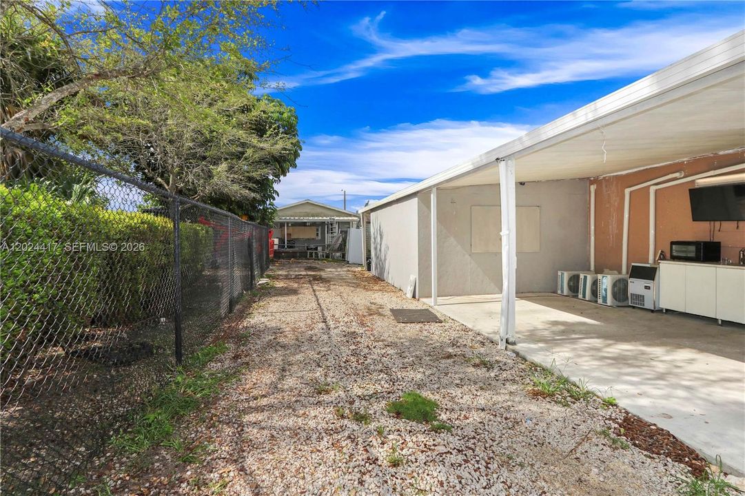 For Sale: $185,000 (5 beds, 4 baths, 60696 Square Feet)