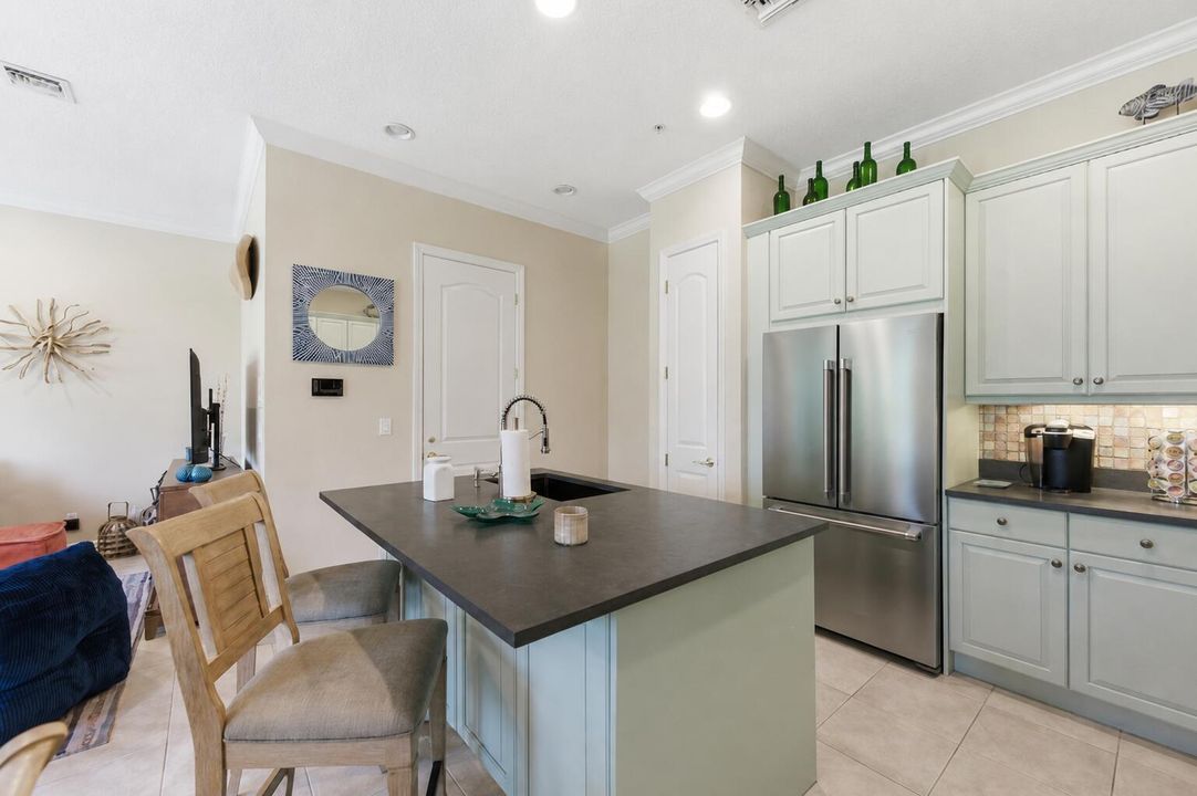 33- 175 Ocean Bay
