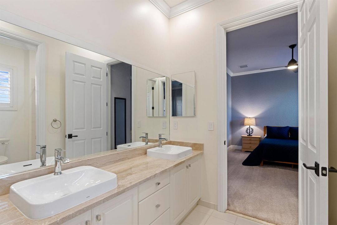 34 Bathroom