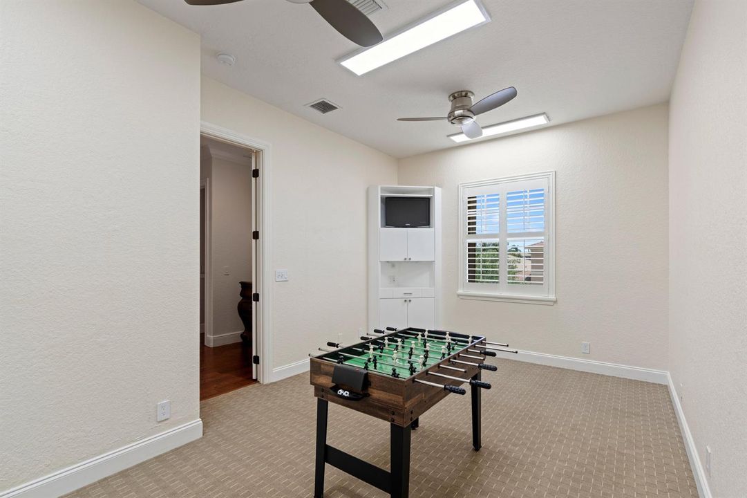 39 Bedroom