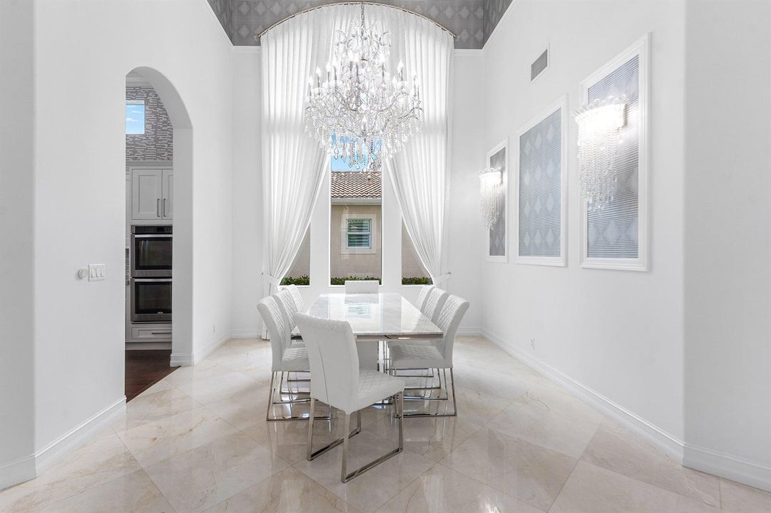 Formal Dining