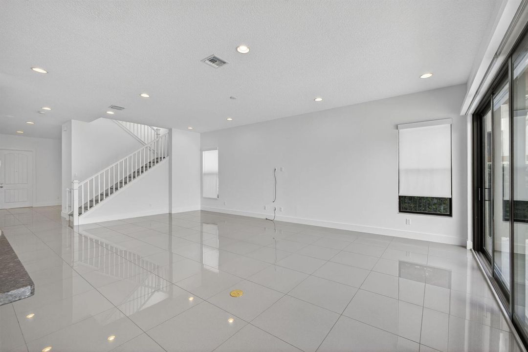24-web-or-mls-5D1A9422