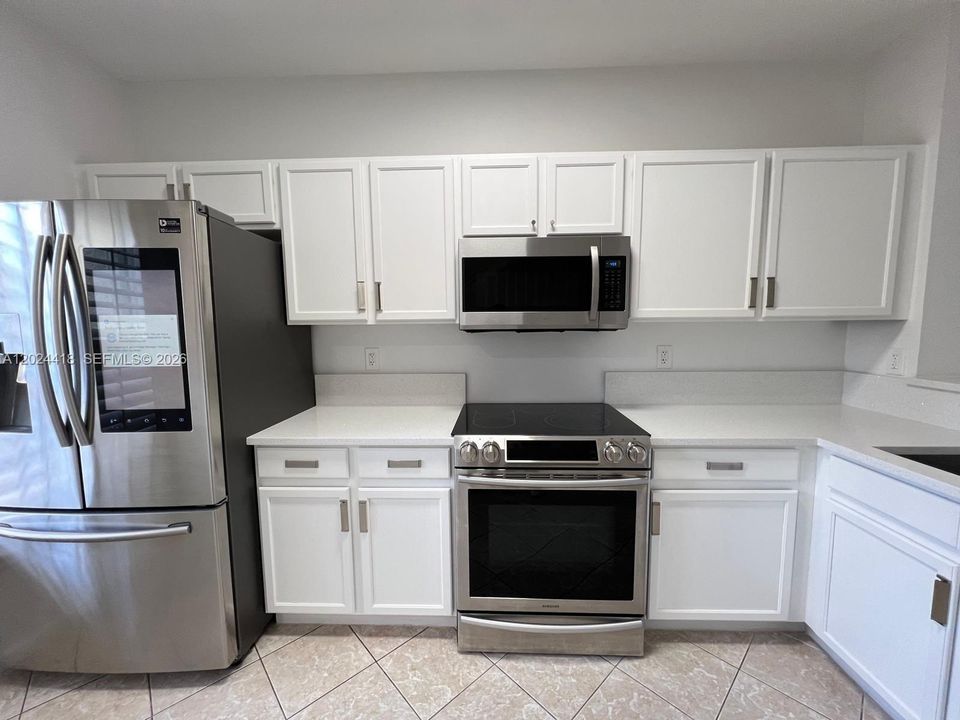 В аренду: $2,500 (2 спален, 2 ванн, 1008 Квадратных фут)