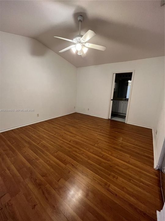 В аренду: $3,900 (3 спален, 2 ванн, 1347 Квадратных фут)