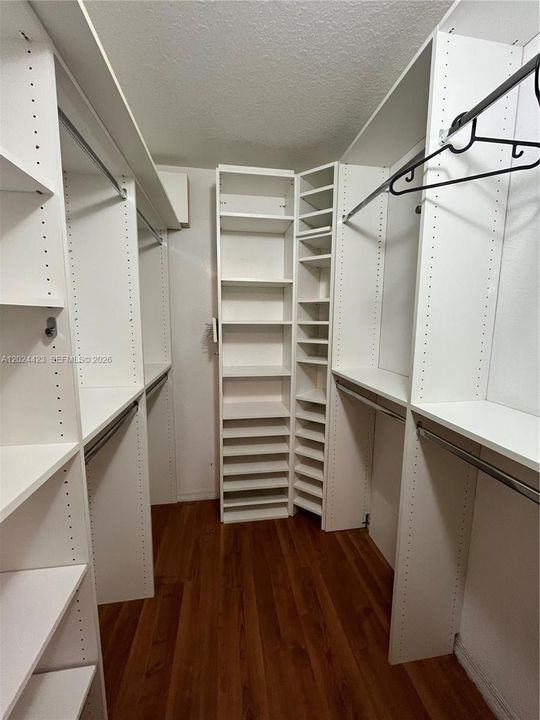 В аренду: $3,900 (3 спален, 2 ванн, 1347 Квадратных фут)