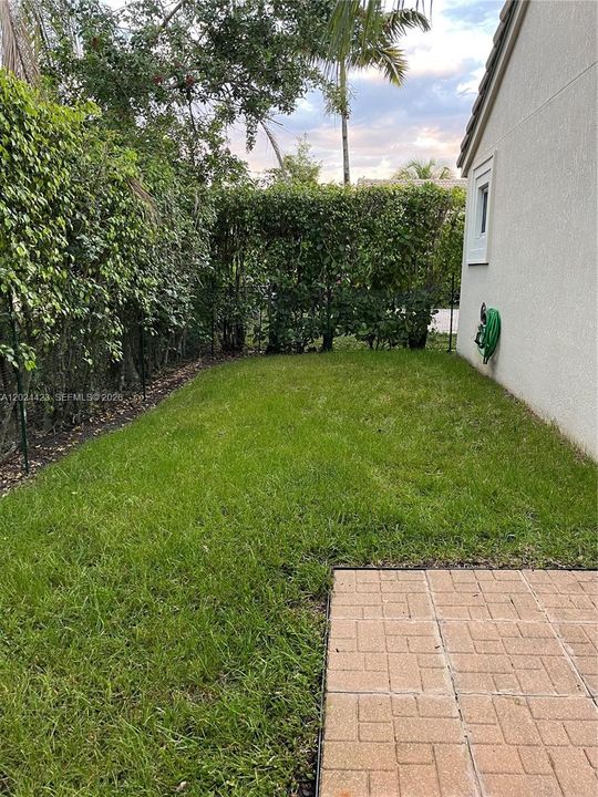 В аренду: $3,900 (3 спален, 2 ванн, 1347 Квадратных фут)