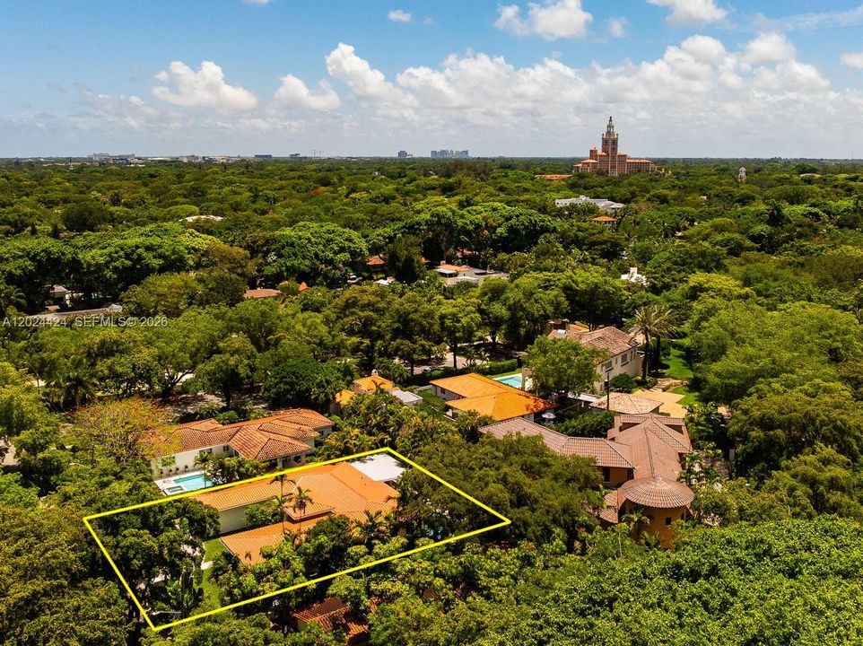 Active With Contract: $2,350,000 (4 beds, 3 baths, 2373 Square Feet)