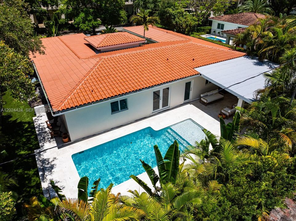 Active With Contract: $2,350,000 (4 beds, 3 baths, 2373 Square Feet)