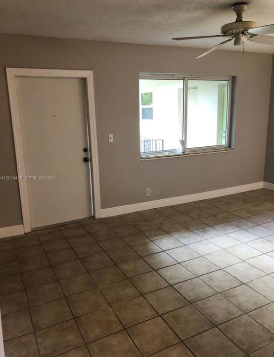 В аренду: $1,695 (1 спален, 1 ванн, 530 Квадратных фут)