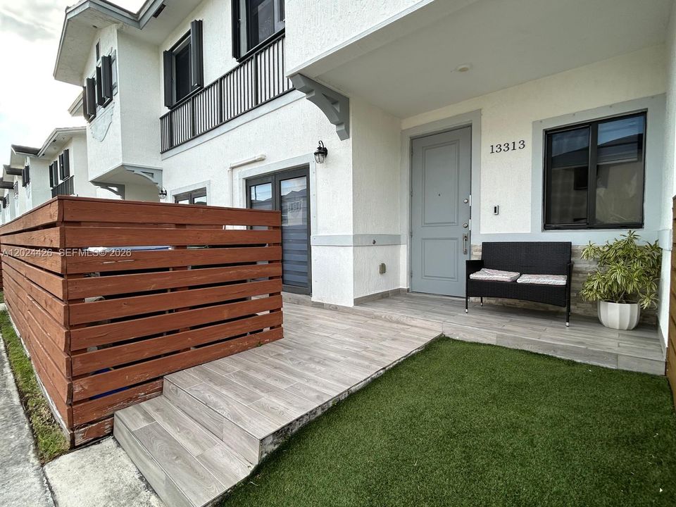 На продажу: $425,000 (4 спален, 3 ванн, 1680 Квадратных фут)