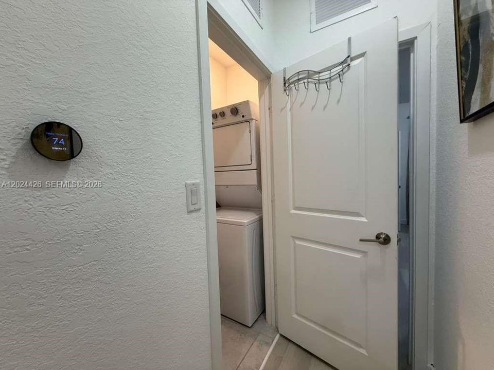 На продажу: $425,000 (4 спален, 3 ванн, 1680 Квадратных фут)