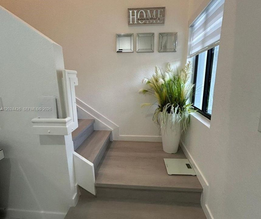 На продажу: $425,000 (4 спален, 3 ванн, 1680 Квадратных фут)