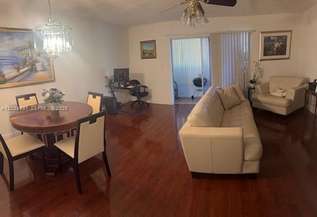 Activo con contrato: $75,000 (1 camas, 1 baños, 870 Pies cuadrados)