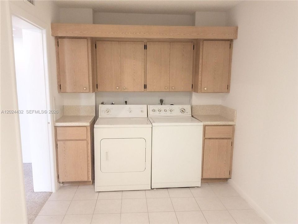 For Rent: $1,850 (2 beds, 2 baths, 1442 Square Feet)