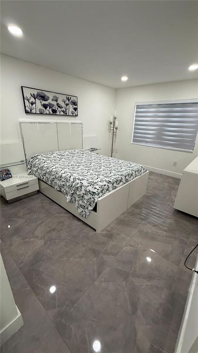 For Sale: $340,000 (2 beds, 2 baths, 862 Square Feet)