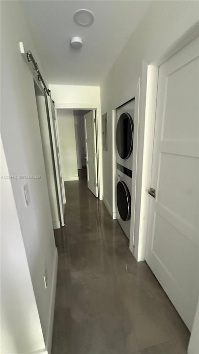 For Sale: $340,000 (2 beds, 2 baths, 862 Square Feet)