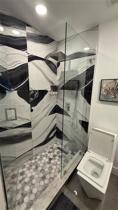 For Sale: $340,000 (2 beds, 2 baths, 862 Square Feet)