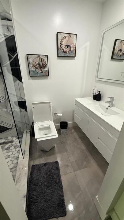 For Sale: $340,000 (2 beds, 2 baths, 862 Square Feet)