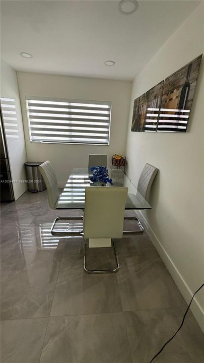For Sale: $340,000 (2 beds, 2 baths, 862 Square Feet)