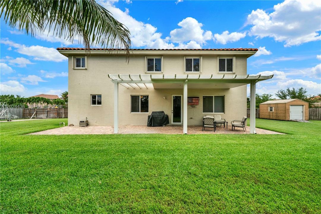 For Sale: $1,097,000 (6 beds, 4 baths, 3820 Square Feet)