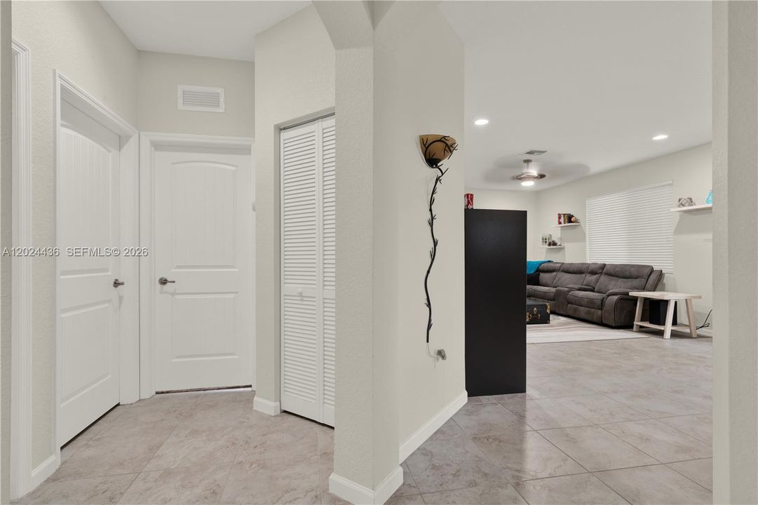 For Sale: $1,097,000 (6 beds, 4 baths, 3820 Square Feet)