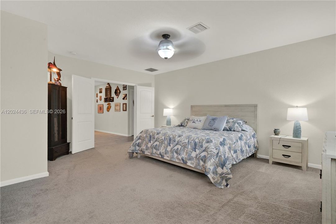For Sale: $1,097,000 (6 beds, 4 baths, 3820 Square Feet)