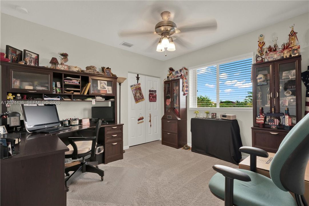 For Sale: $1,097,000 (6 beds, 4 baths, 3820 Square Feet)