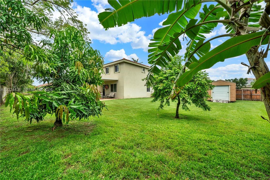 For Sale: $1,097,000 (6 beds, 4 baths, 3820 Square Feet)
