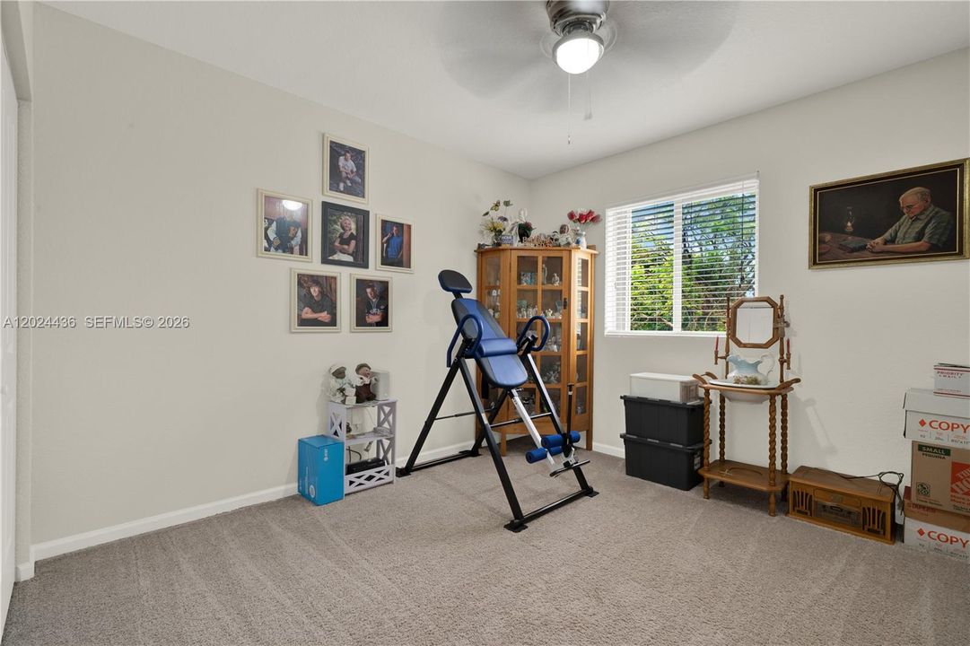 For Sale: $1,097,000 (6 beds, 4 baths, 3820 Square Feet)